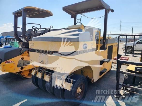 Ingram RP915 Pneumatikus kerekes hengerek