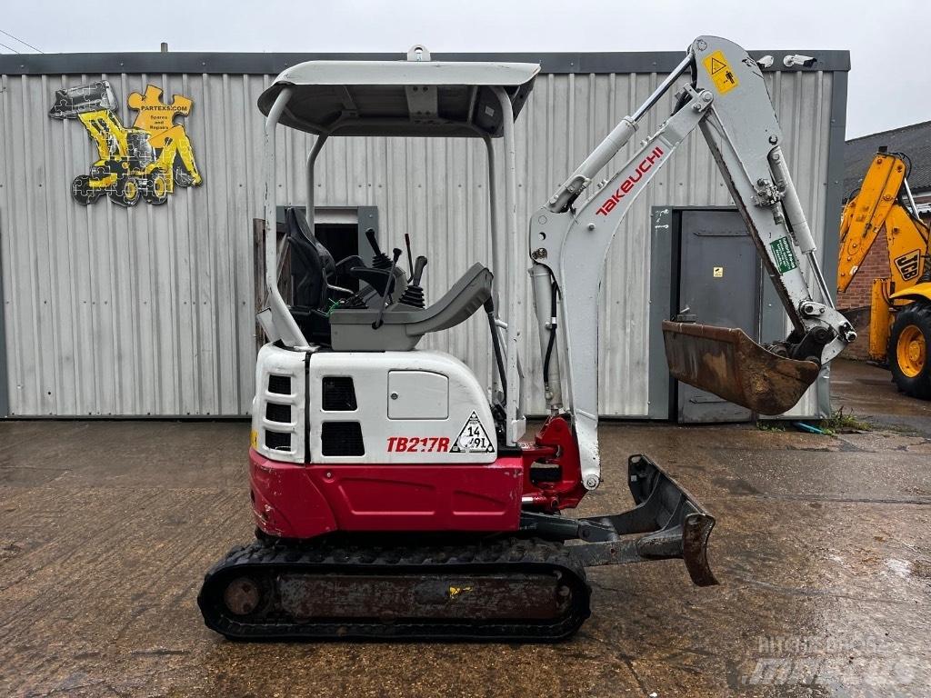 Takeuchi TB 217 R Mini kotrók < 7t