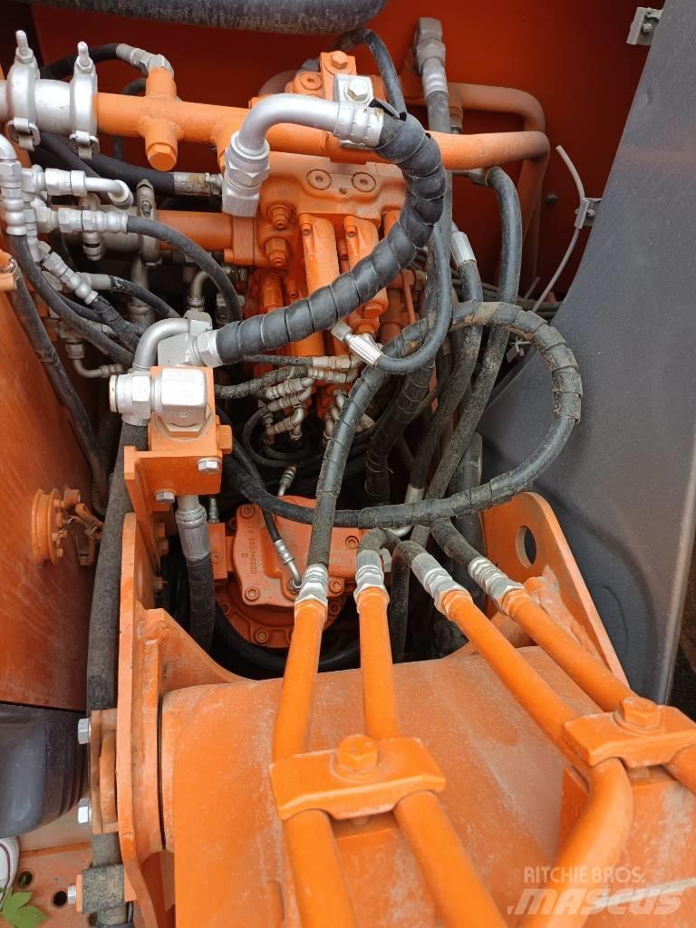 Hitachi ZX 80 Közepes (midi) kotrók 7 t - 12 t
