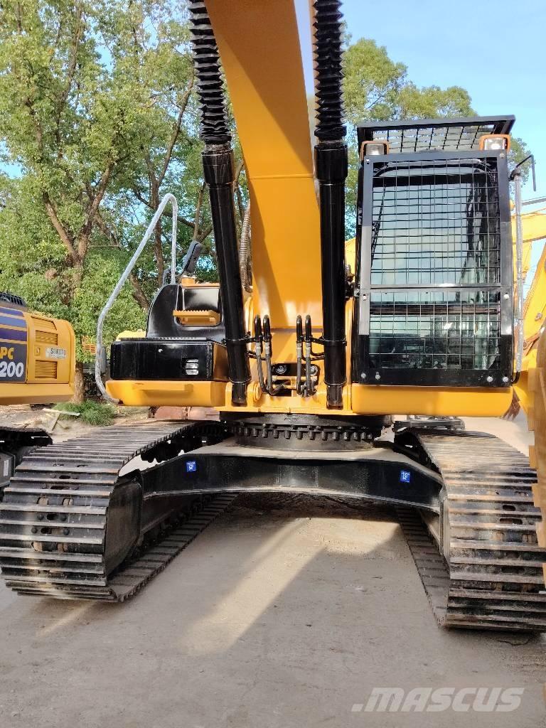 CAT 330 D Lánctalpas kotrók