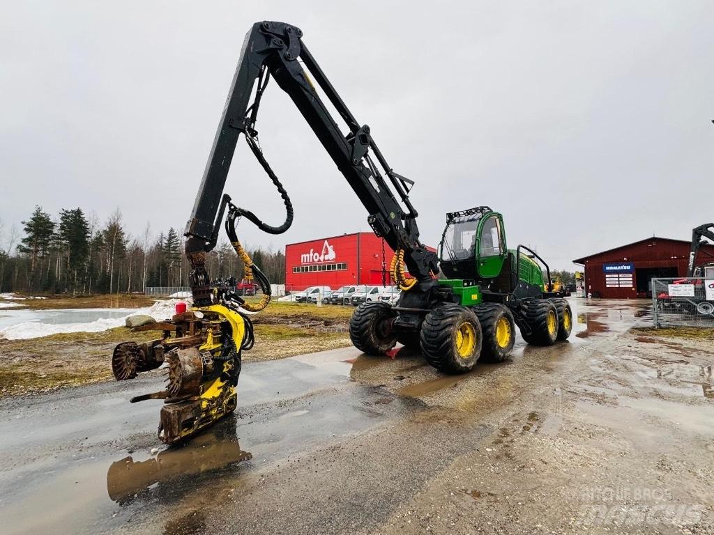 John Deere 1270E Betakarítók