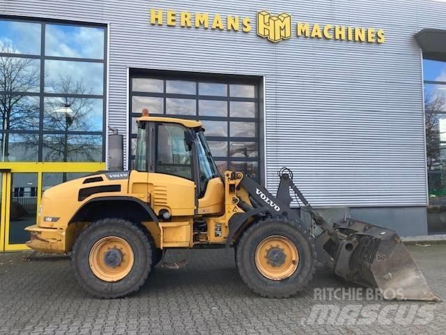 Volvo L 45 F Gumikerekes homlokrakodók