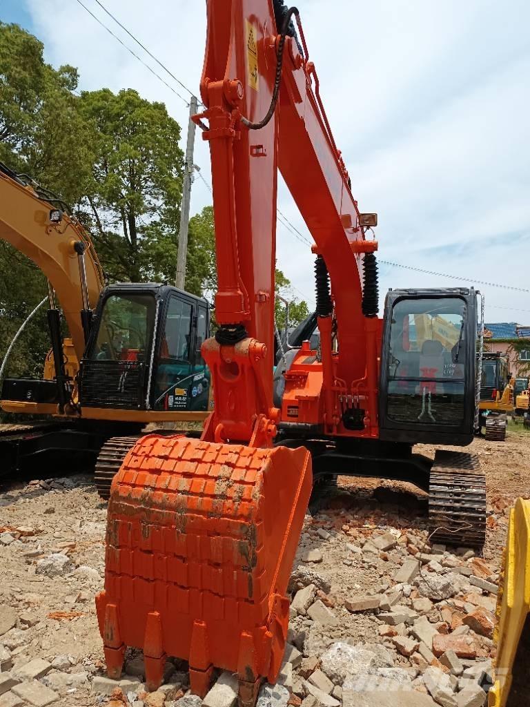 Hitachi ZX 135 Lánctalpas kotrók