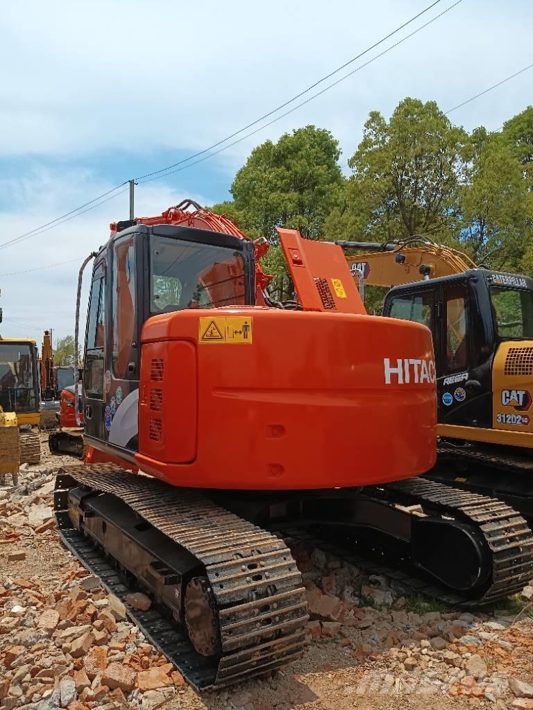 Hitachi ZX 135 Lánctalpas kotrók