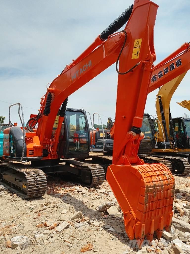 Hitachi ZX 135 Lánctalpas kotrók