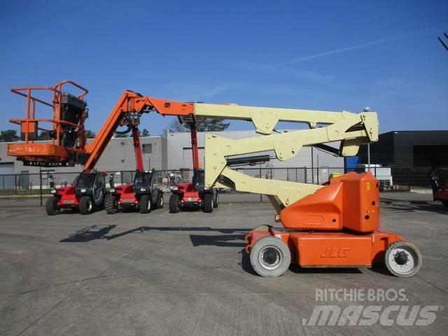 JLG E400AJP (817) Kompakt önjáró emelők
