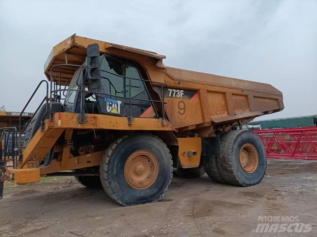 CAT 773 F Csuklósdömperek