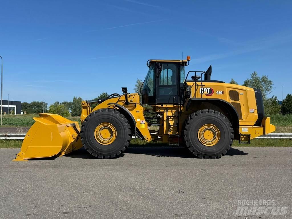 CAT 980 Gumikerekes homlokrakodók