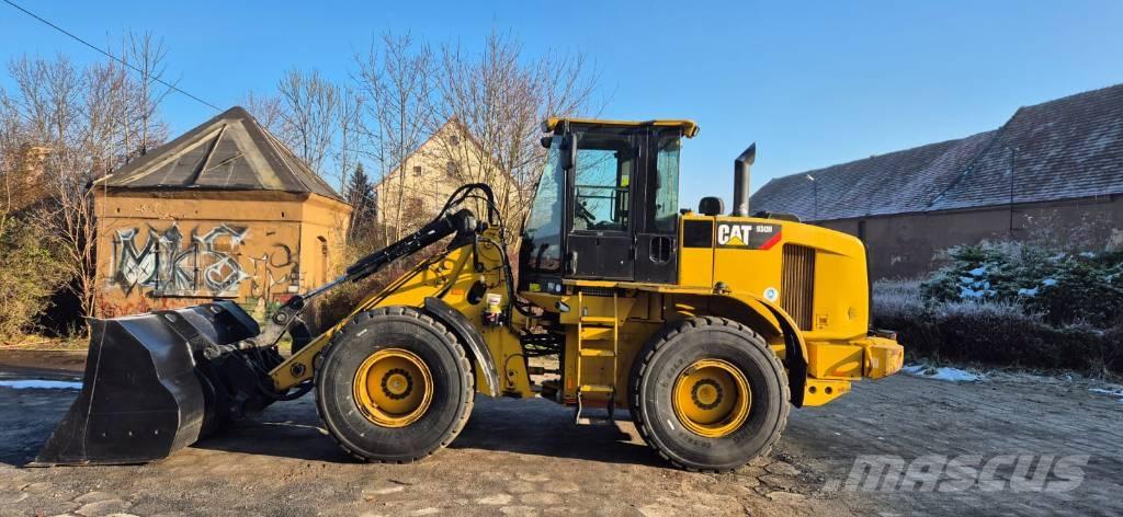 CAT 930 H Gumikerekes homlokrakodók