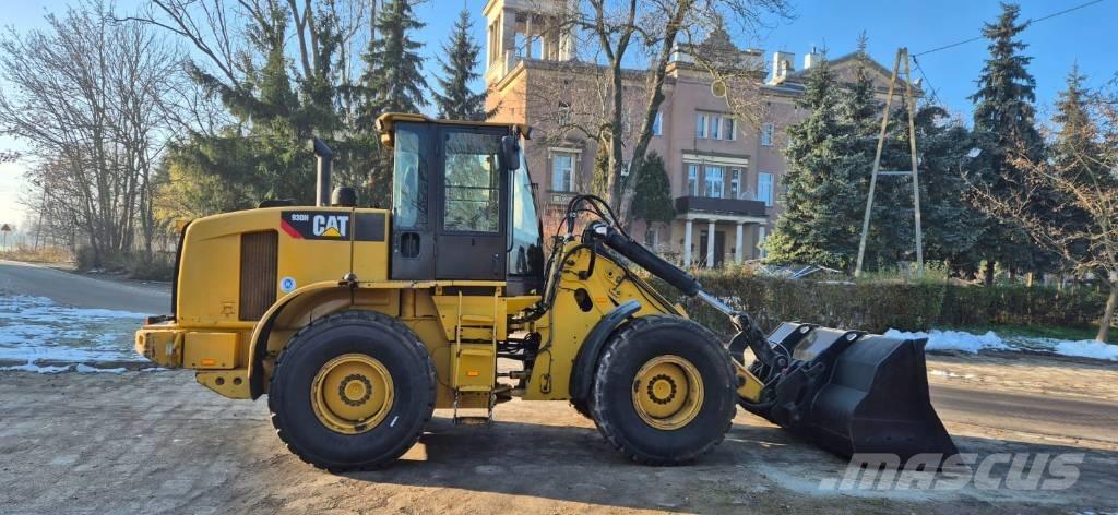 CAT 930 H Gumikerekes homlokrakodók