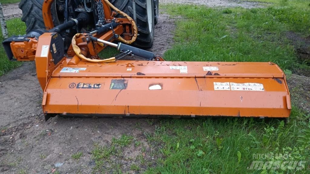Berti TĀ/PS 250 Vontatott pázsitnyírók