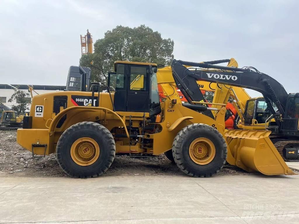 CAT 966h Gumikerekes homlokrakodók