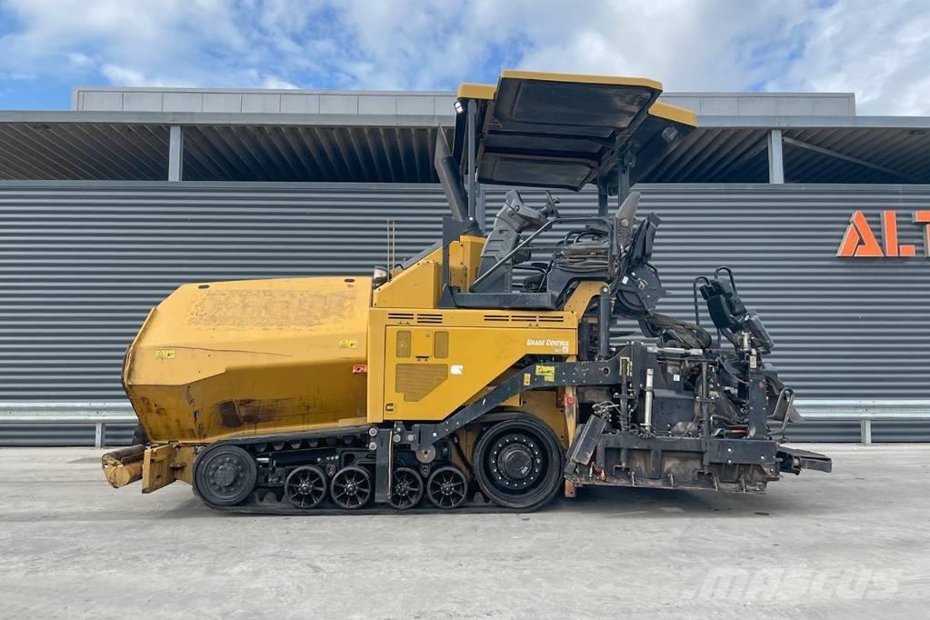 CAT AP555F Aszfalt terítõ gépek
