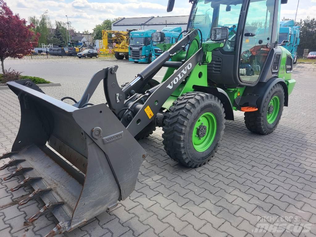 Volvo JL20H ELECTRIC Gumikerekes homlokrakodók