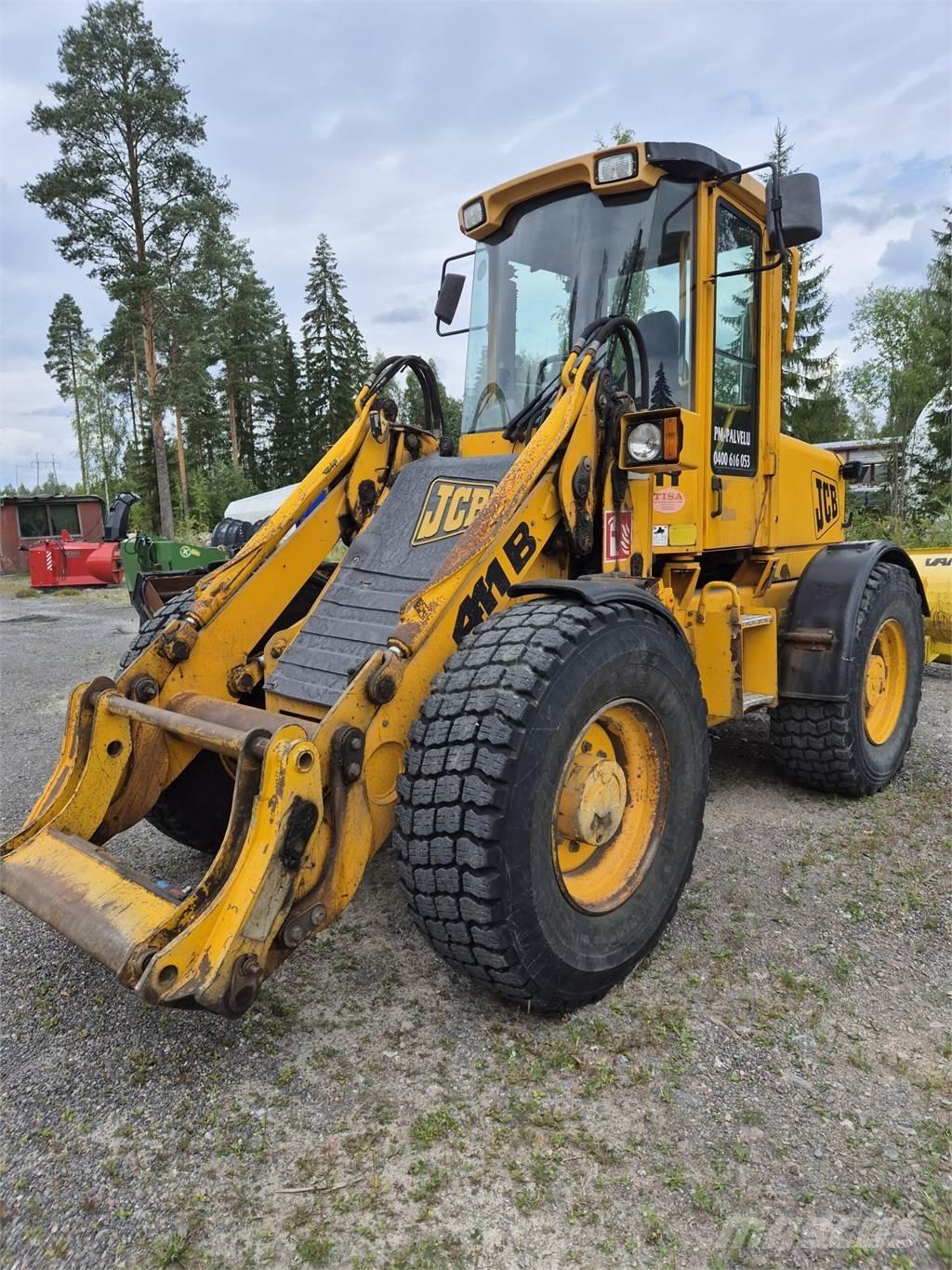 JCB 411B Gumikerekes homlokrakodók