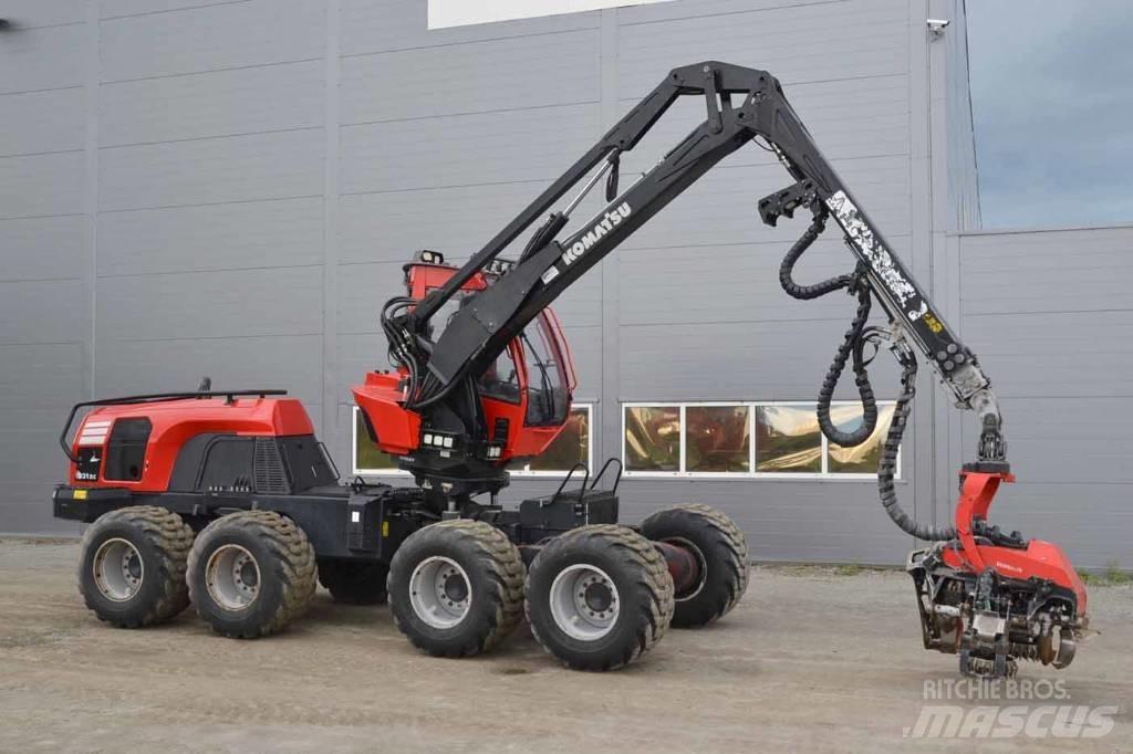 Komatsu 931 XC Betakarítók