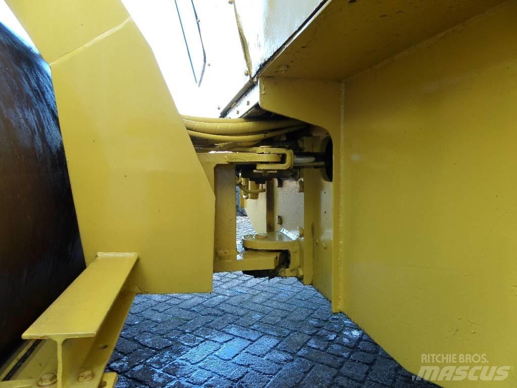 Bomag BW 211 AD Egydobos hengerek
