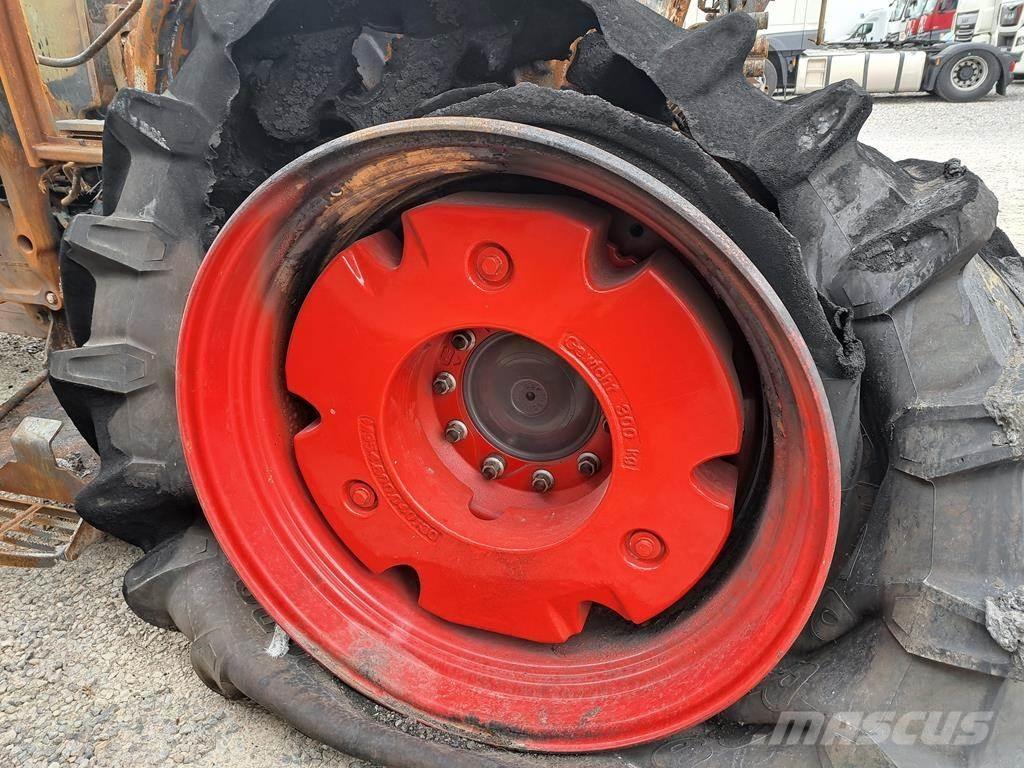 Fendt 724 Vario Traktorok