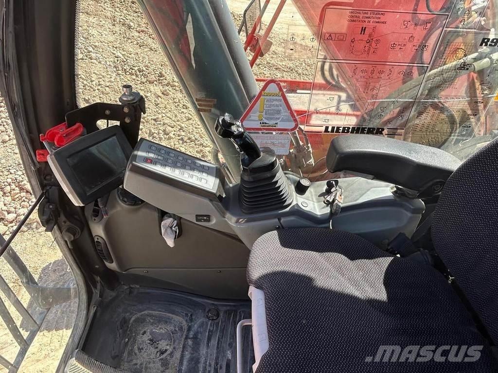Liebherr R924 LC Speciális kotrók