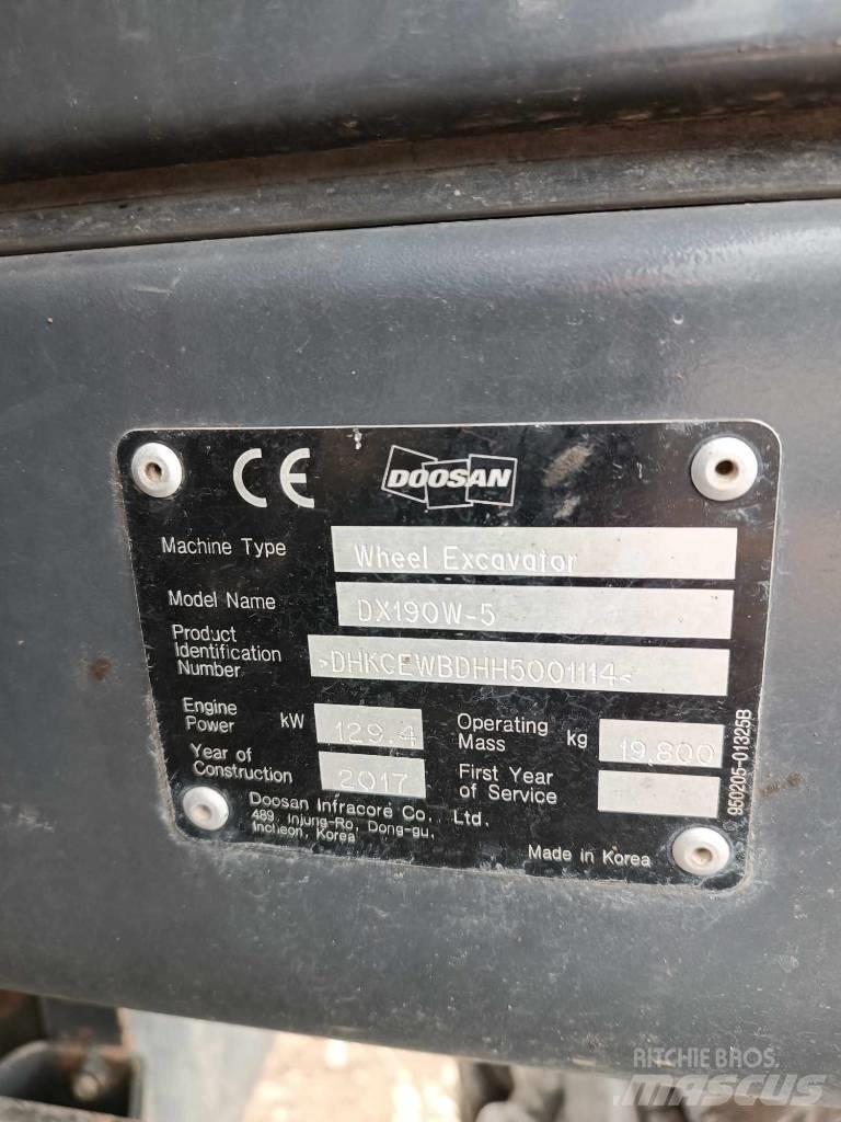Doosan DX 190 W-5 Gumikerekes kotrók