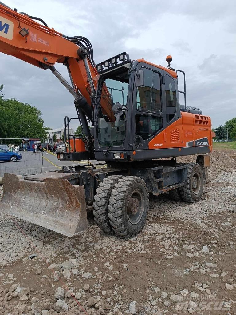 Doosan DX 190 W-5 Gumikerekes kotrók