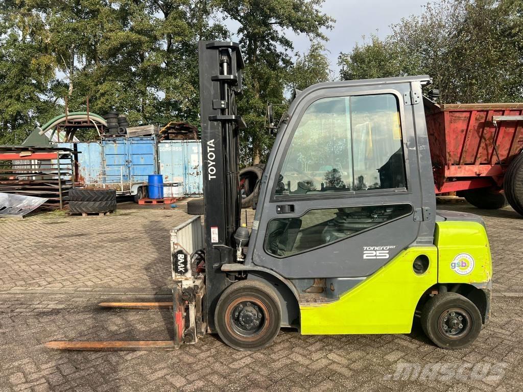 Toyota 06-8FD25F Dízel targoncák