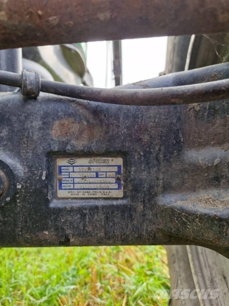 Valtra T 182 Versu Traktorok