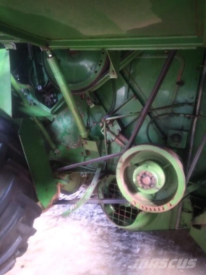 John Deere 1065 Kombájnok