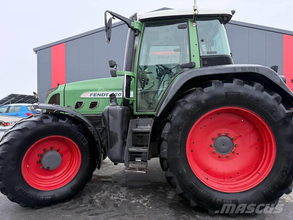 Fendt 820 Vario TMS Traktorok