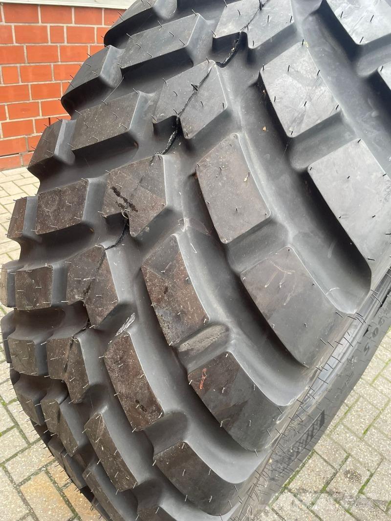 BKT 650/65R30,5 Gumiabroncsok, kerekek és felnik