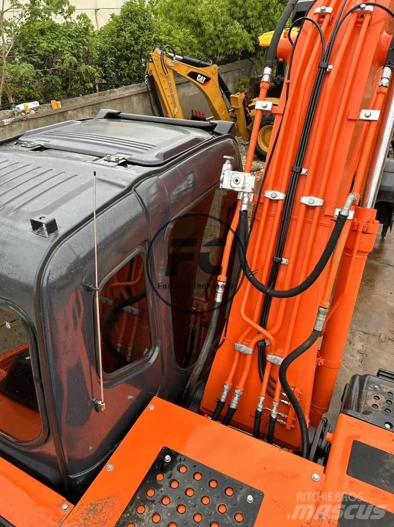 Hitachi ZX 120 Lánctalpas kotrók