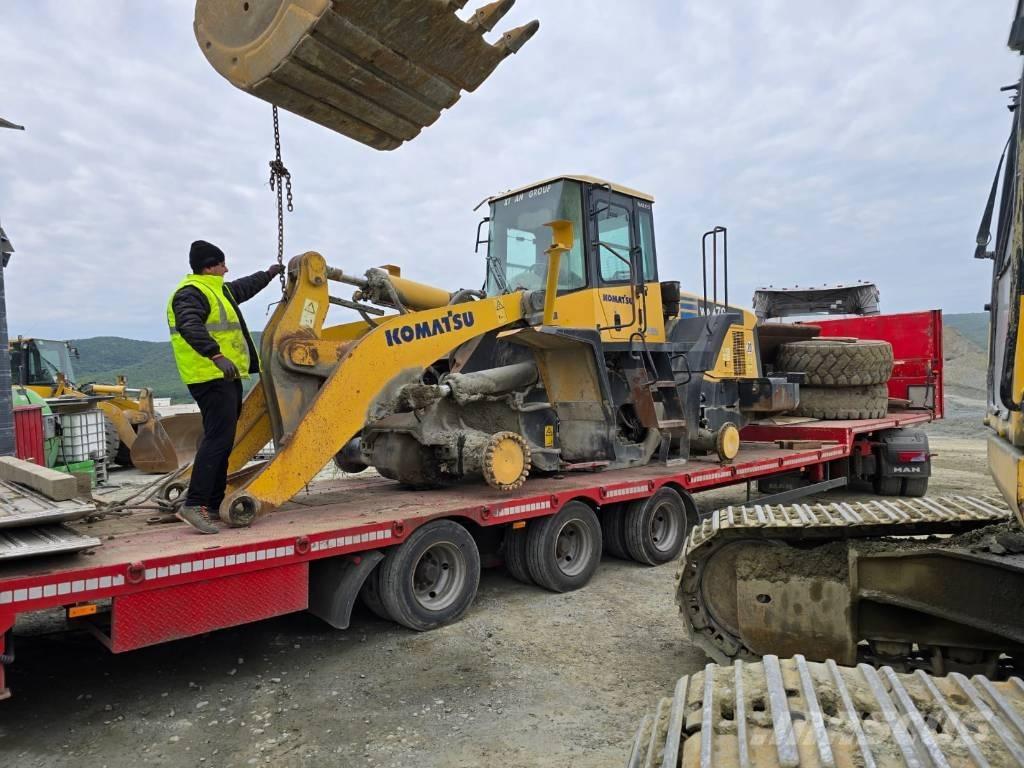 Komatsu WA 470-5H Gémek és dipperek