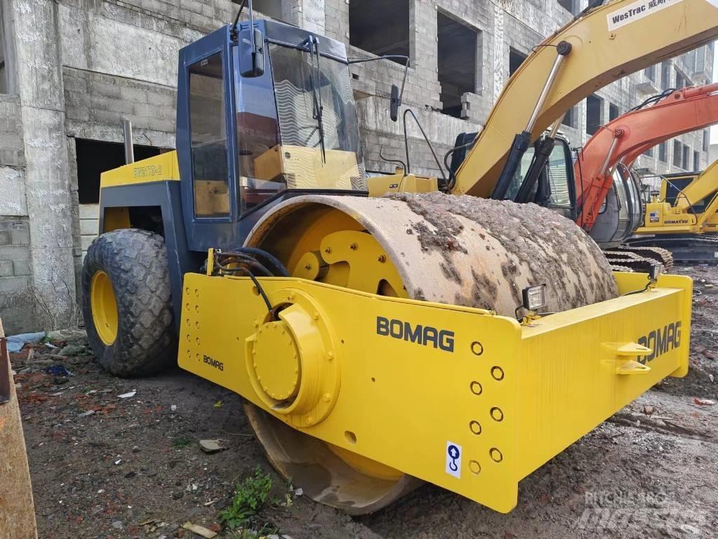 Bomag BW 217 D-2 Egydobos hengerek