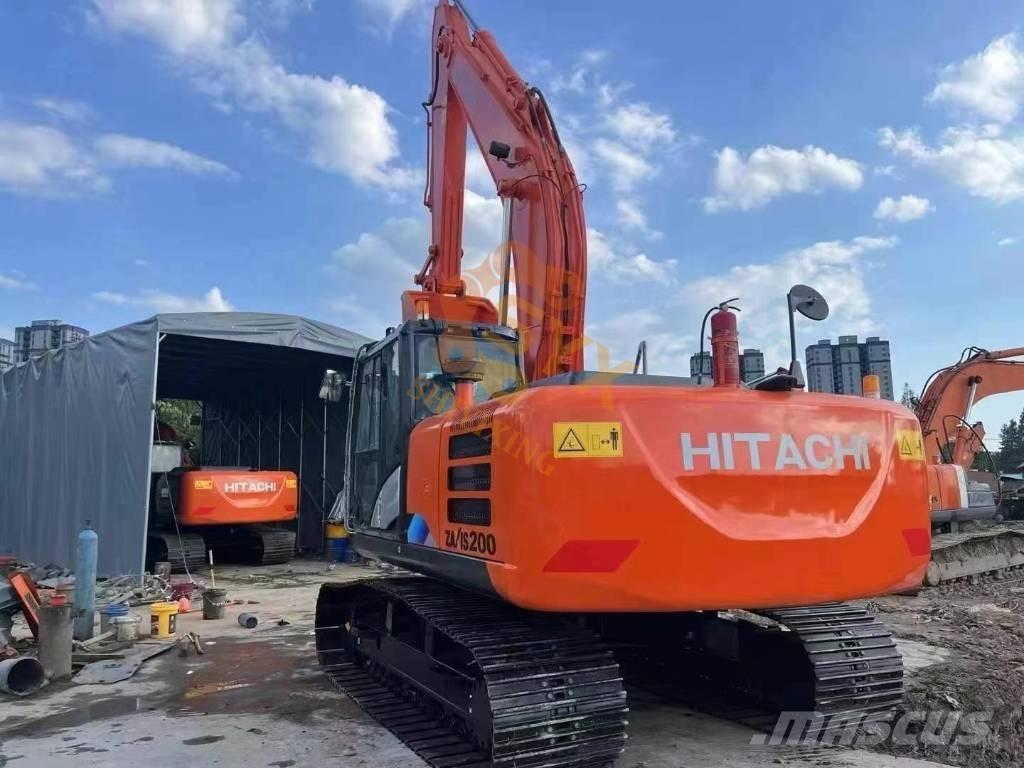 Hitachi ZX 200 Lánctalpas kotrók