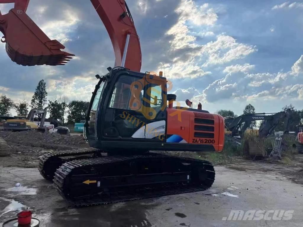 Hitachi ZX 200 Lánctalpas kotrók