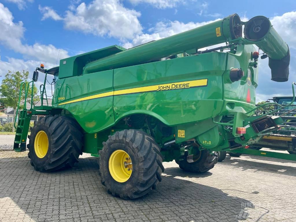 John Deere S 690 i Kombájnok