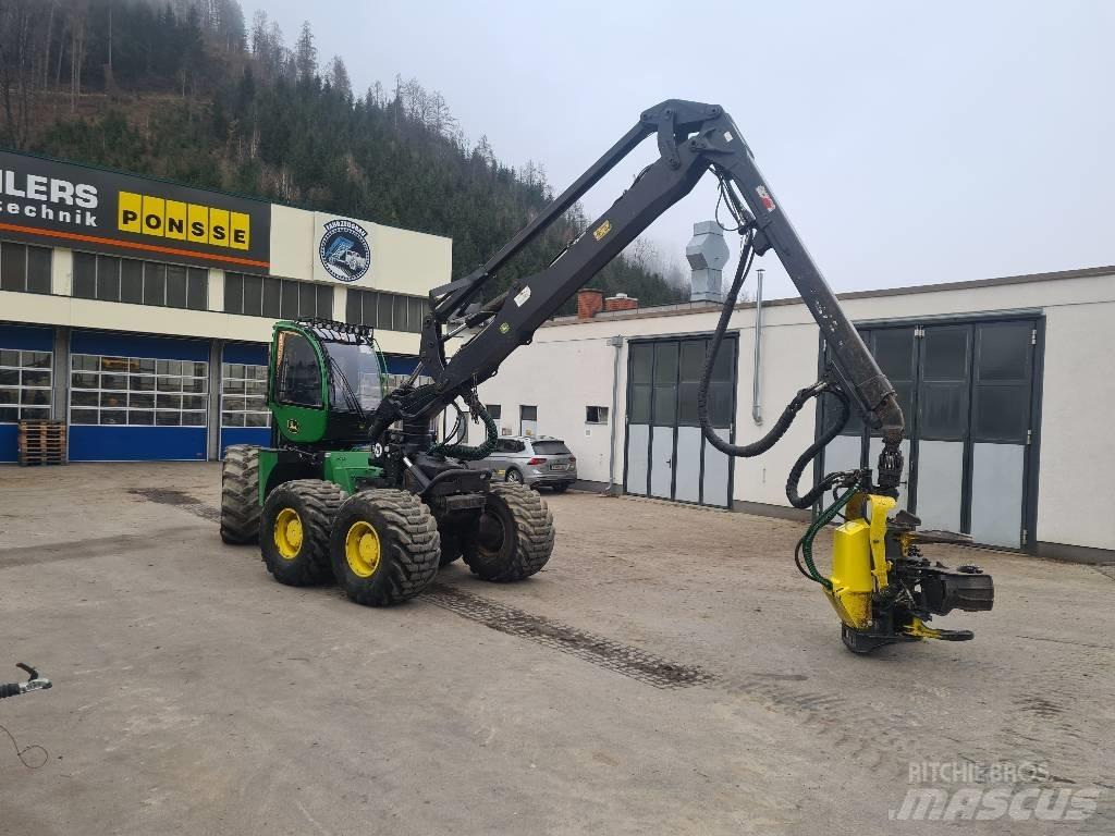John Deere 1470G Betakarítók