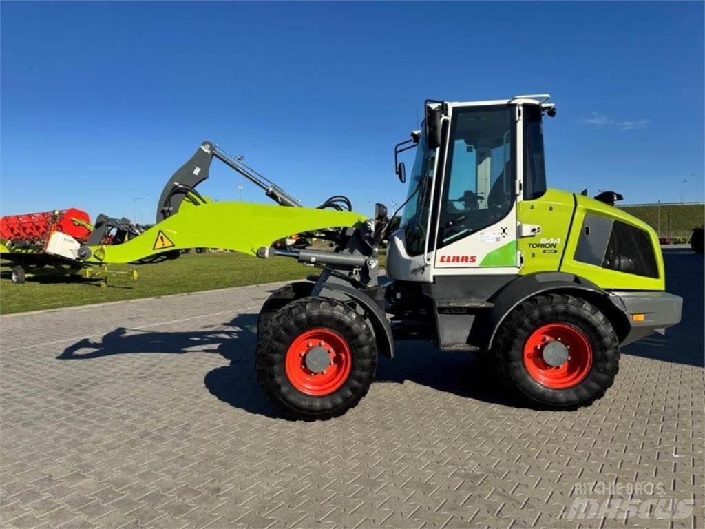 CLAAS Torion 644 Gumikerekes homlokrakodók