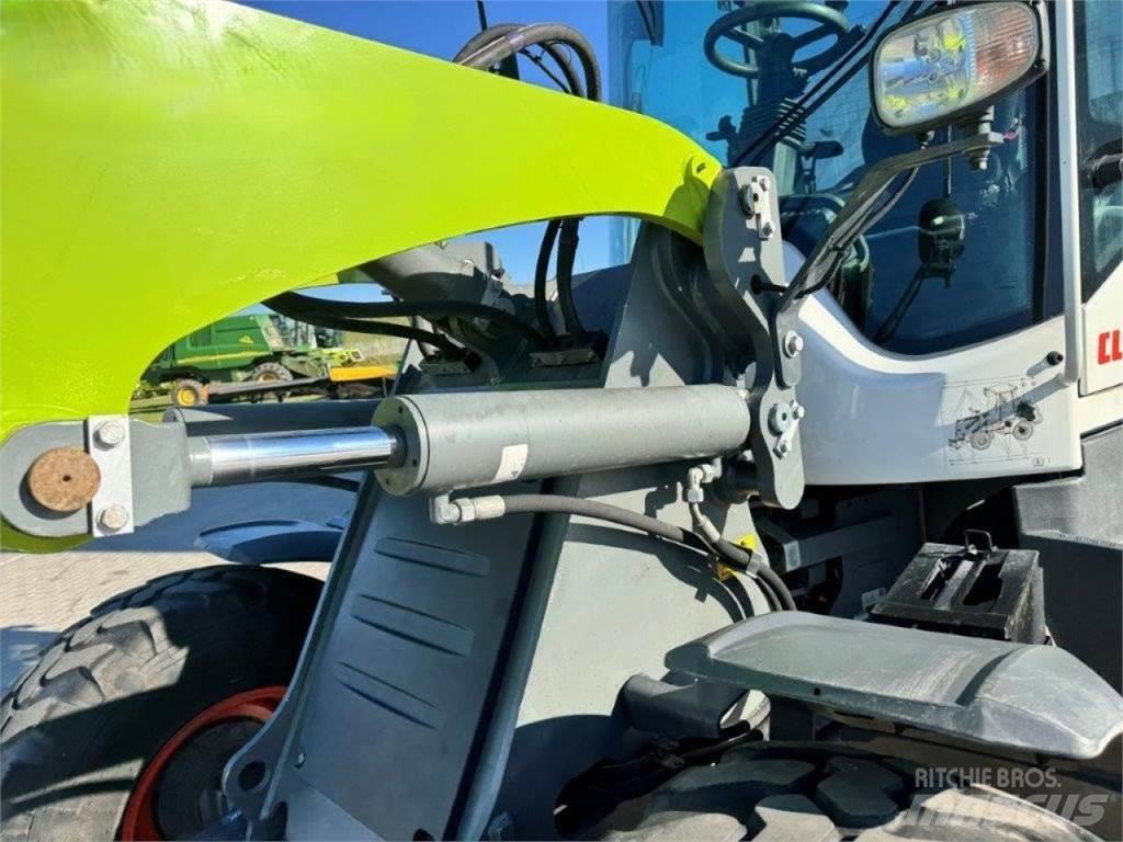 CLAAS Torion 644 Gumikerekes homlokrakodók
