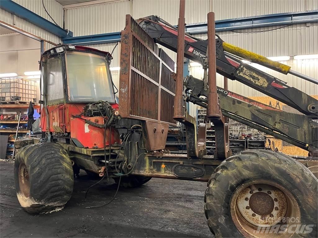 Valmet 860 Kihordók
