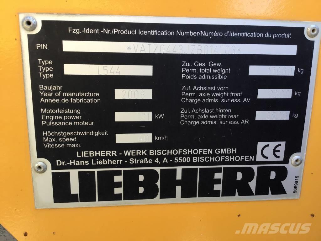 Liebherr L 544 Gumikerekes homlokrakodók