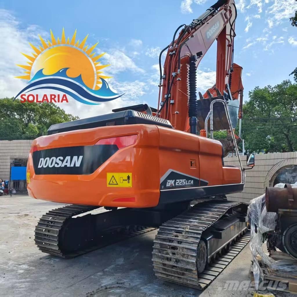 Doosan DX 225 LCA Lánctalpas kotrók