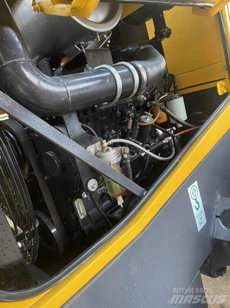 Komatsu WA 380 Gumikerekes homlokrakodók