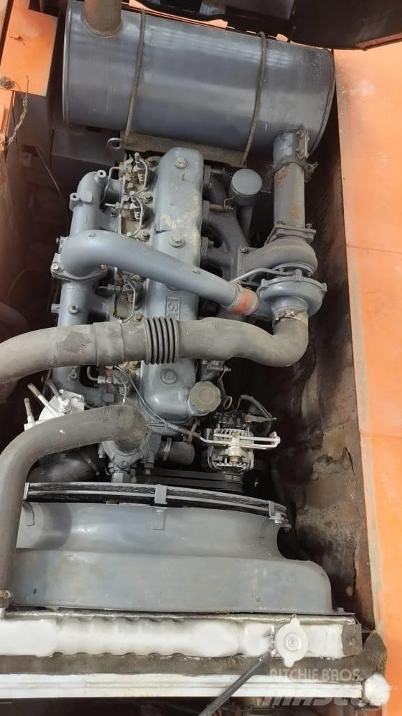 Hitachi EX 200-5 Lánctalpas kotrók