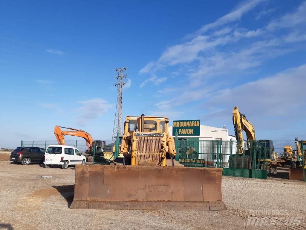 Komatsu D 85 E-12 lánctalpas dózerek