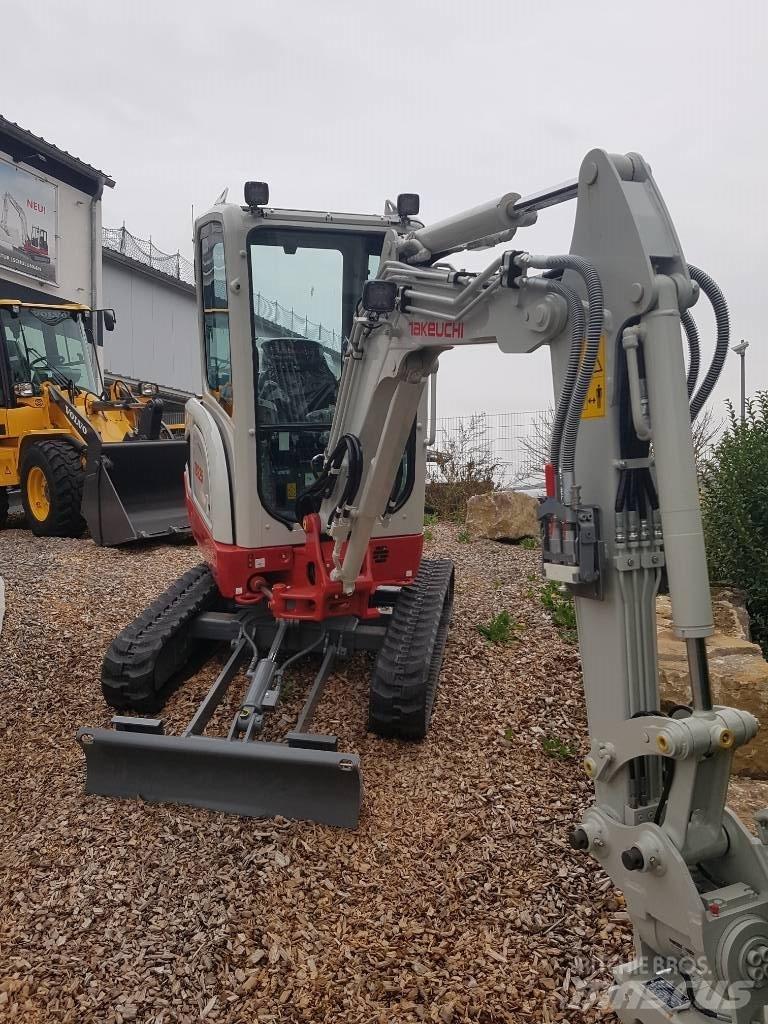 Takeuchi TB225 Mini kotrók < 7t