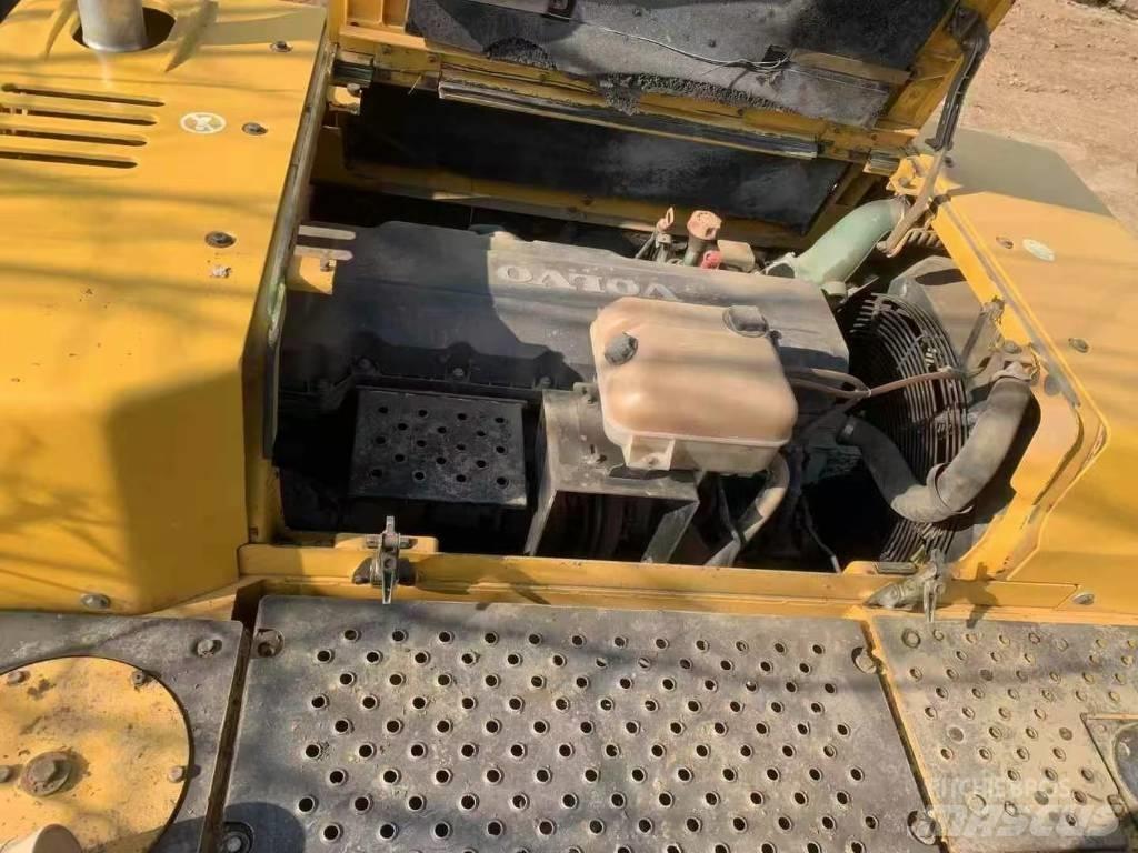 Volvo EC 380 Lánctalpas kotrók