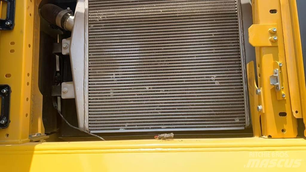 Komatsu PC 450-8 Lánctalpas kotrók