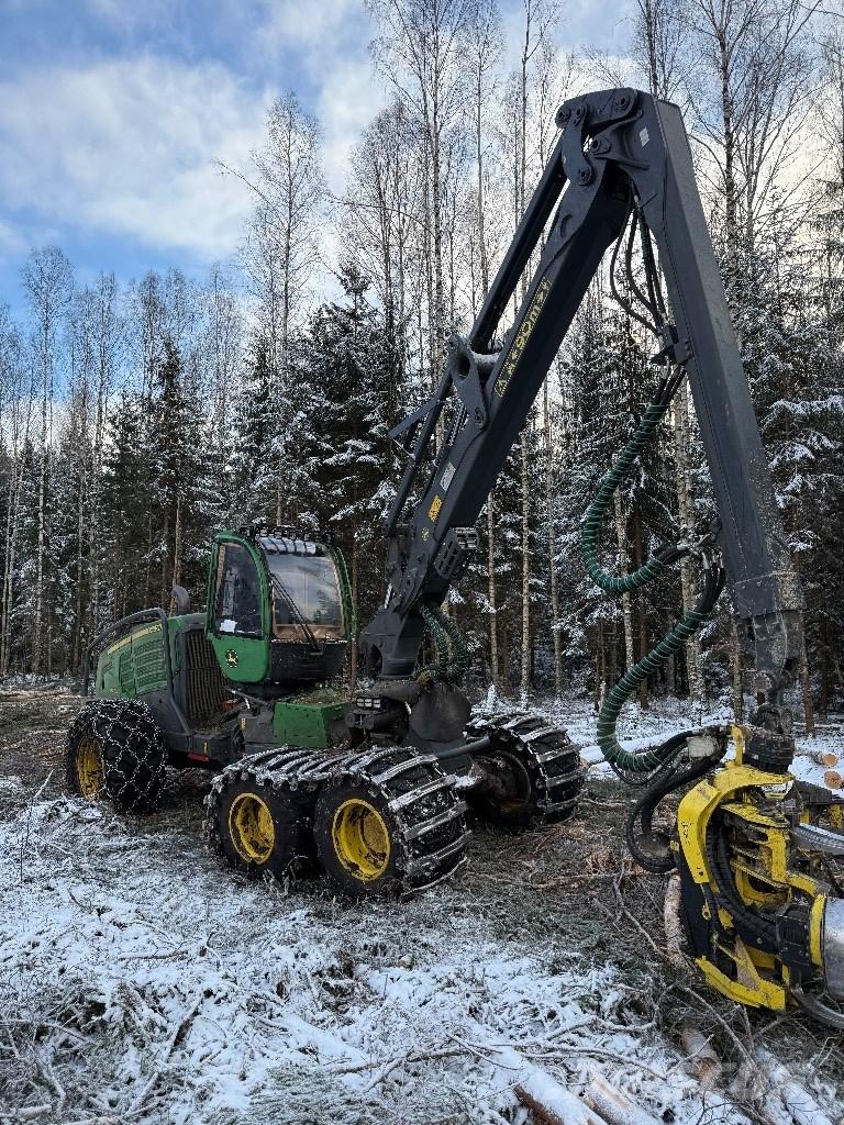 John Deere 1270 G Betakarítók