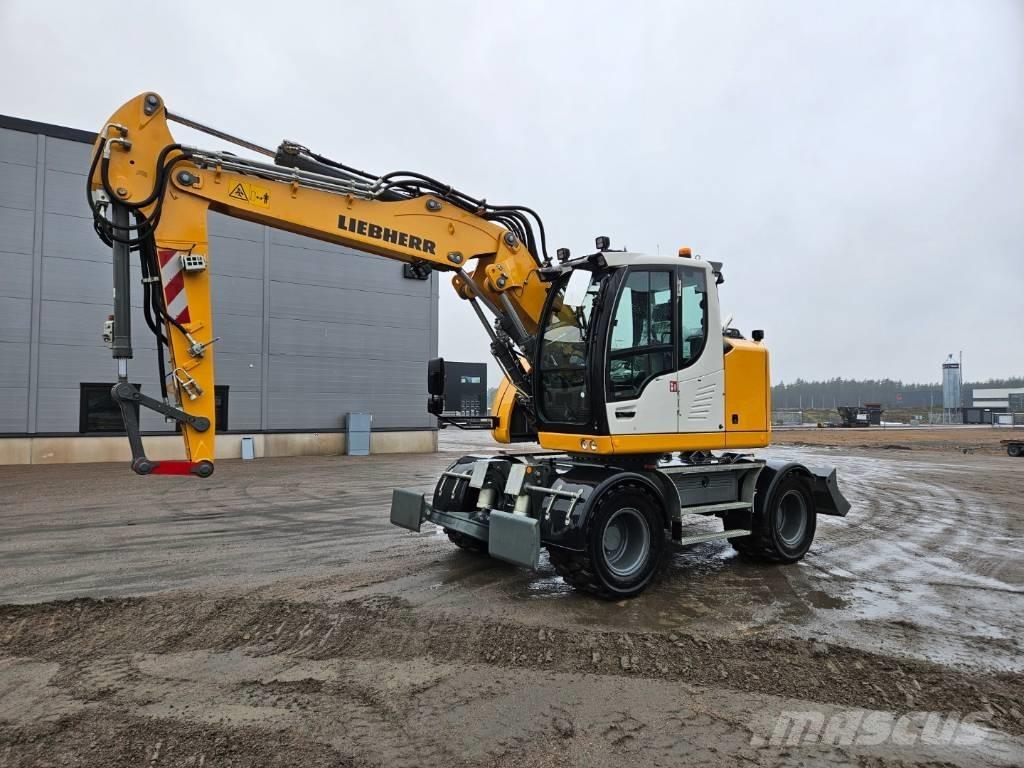 Liebherr 913 Compact Gumikerekes kotrók